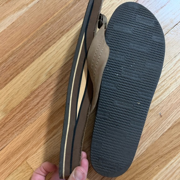 Rainbow thong sandal size medium 8-9 - Picture 3 of 3